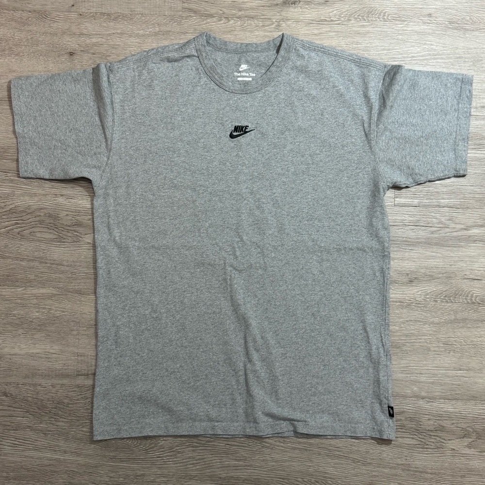 Nike Men's Heather Gray Short Sleeve Tee